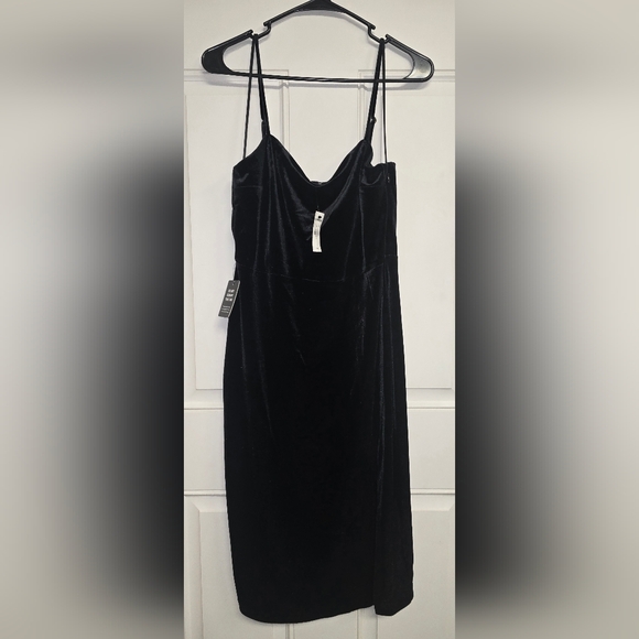 Women's Size Medium Express Little Black Dress. BNWT!! - Picture 16 of 16
